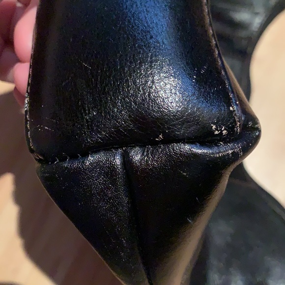 Etienne Aiger Genuine Leather Side Purse - Picture 5 of 10